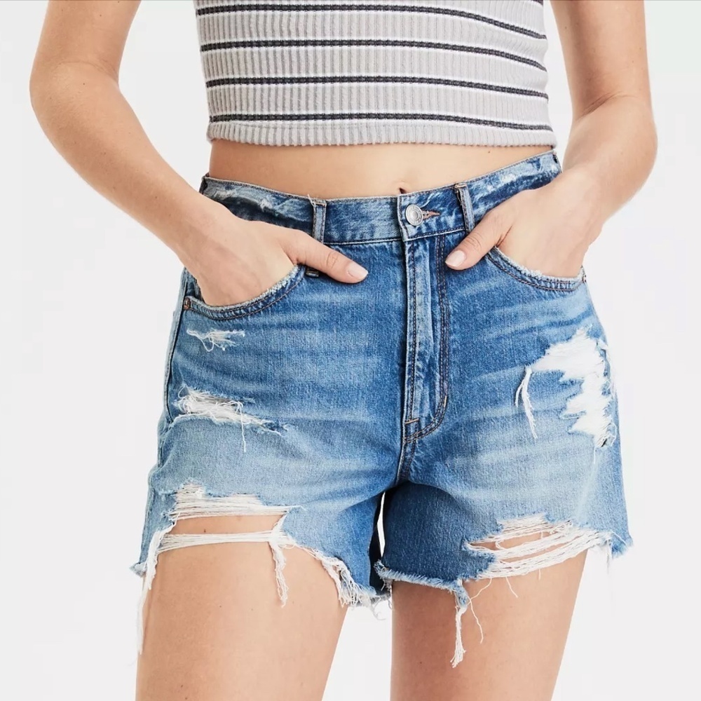 American Eagle 90s Boyfriend Shorts